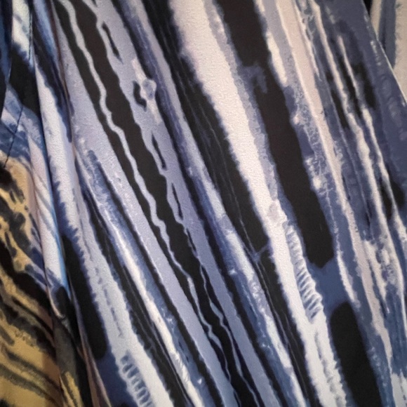 EUC Alfani Mock Wrap Tank - Picture 4 of 5